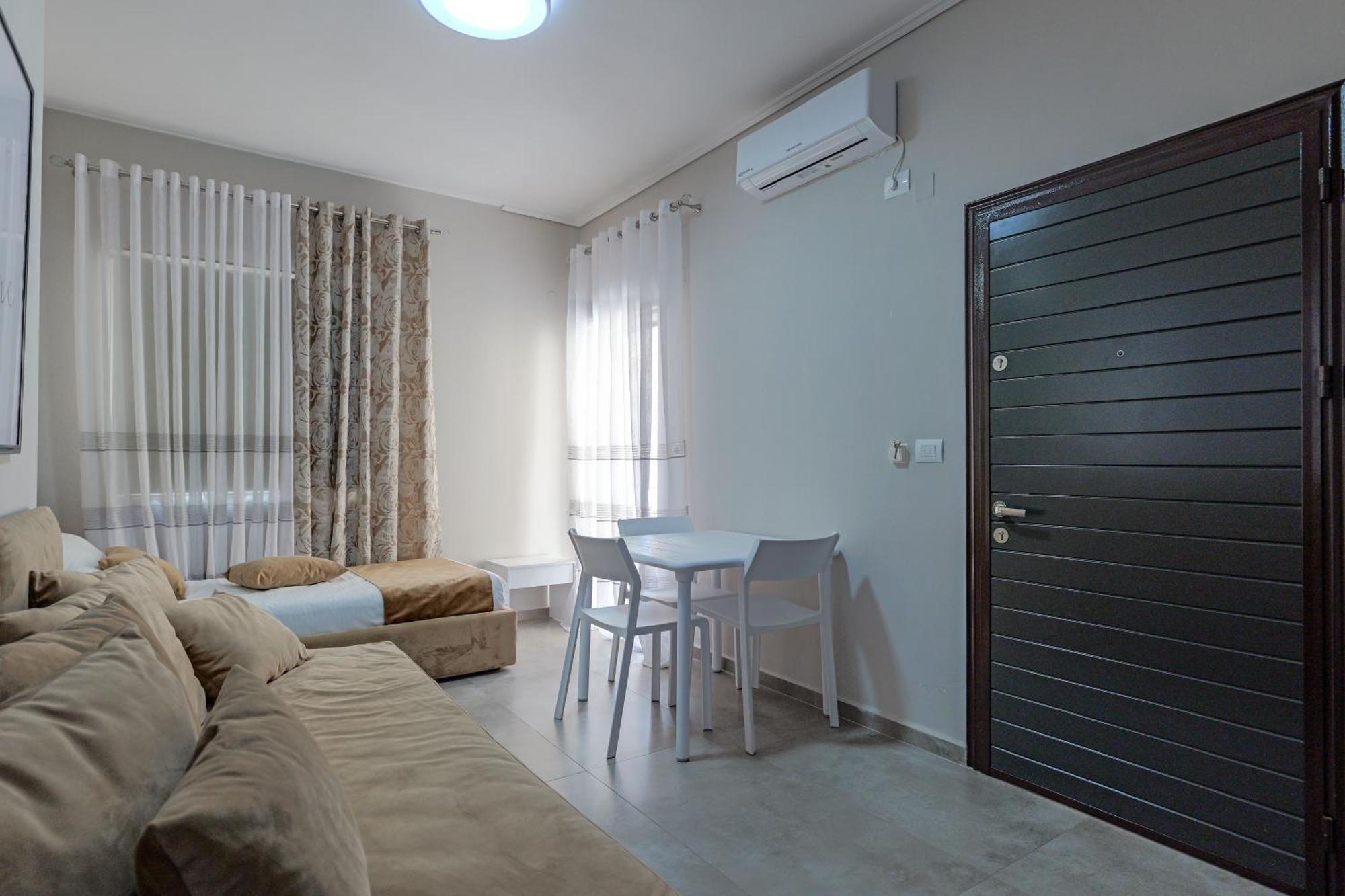 Costa Verde Suites Saranda Bagian luar foto